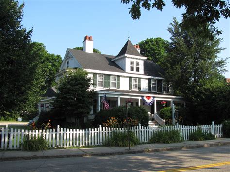 Lights out for Village Green: Historic road resort to .